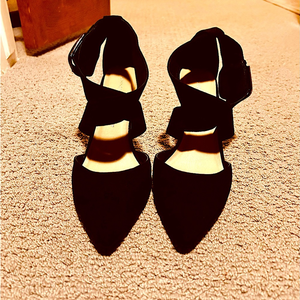 Worn 1x -Gorgeous Chinese Laundry, Black Women’s size 10, Suede